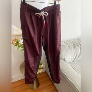 Under Armor Project Rock Burgundy Lined Gym Running 90’s Y2K Joggers Size M